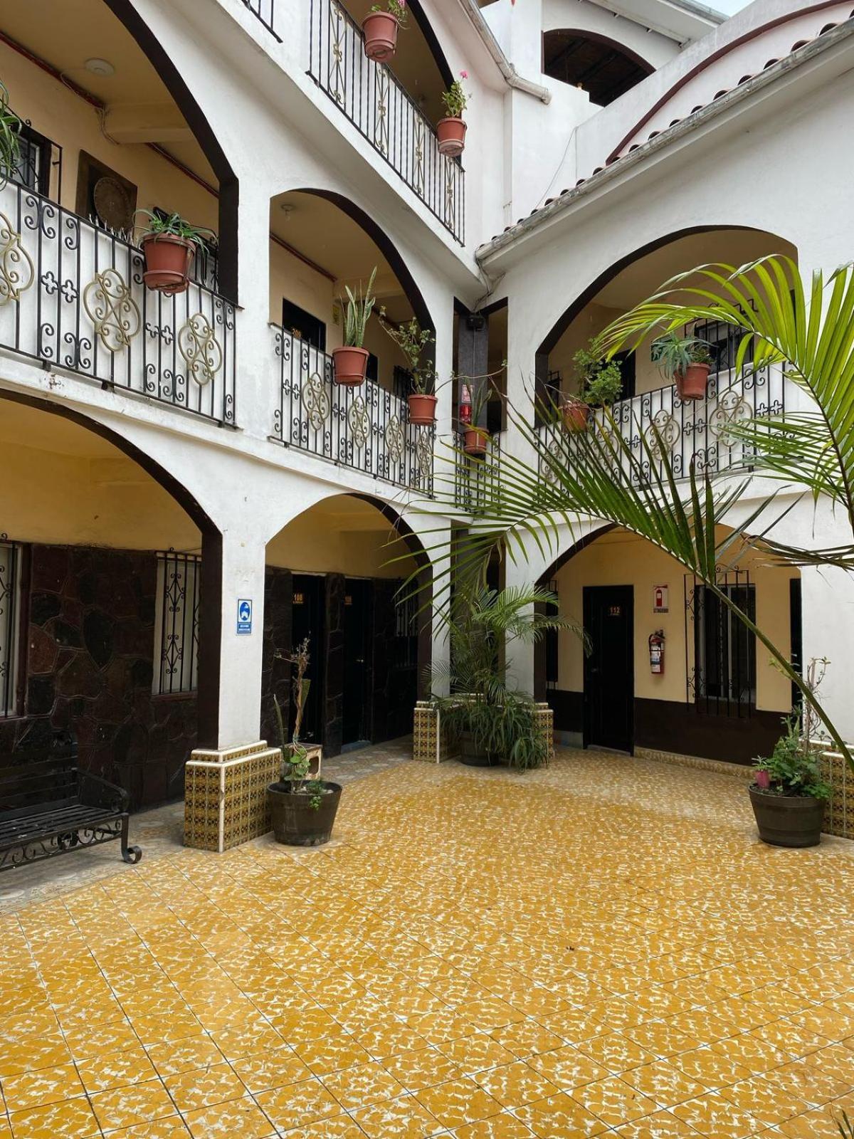 Hotel Yolanda Tijuana Exterior photo